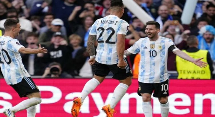 Argentina golea a Italia en la finalíssima 3-0