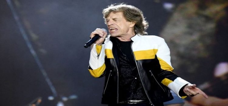 Mick Jagger da positivo a COVID-19