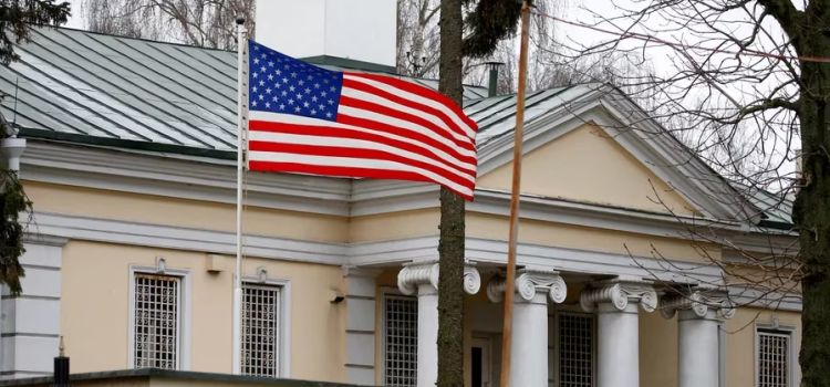 Estados Unidos pide a sus ciudadanos que eviten ir a Bielorrusia o que abandonen la nación de inmediato