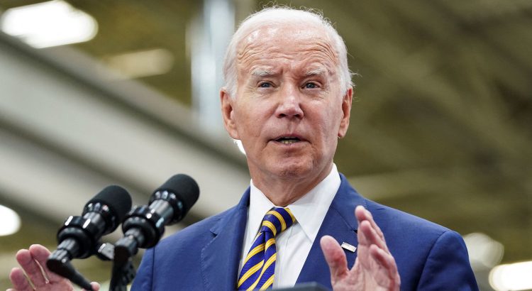 Biden rechaza la investigación de juicio político en su contra, acusando a republicanos