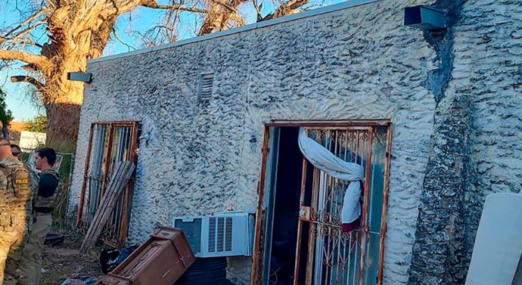 12 migrantes se encontraban asegurados en una casa de seguridad en Laredo, Texas