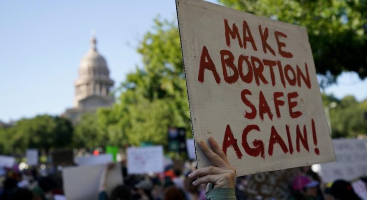 Mujer embarazada pide a un tribunal en Texas permiso para abortar