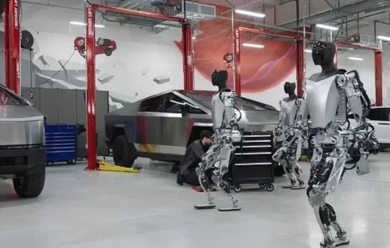 Robot de Tesla ataca a ingeniero en Texas