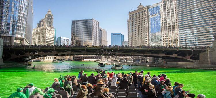 Desfile irlandés con el que se celebró el Día de San Patricio en el sur de Chicago