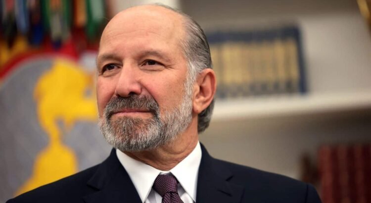 Secretario de comercio,Howard Lutnick, insta a comprar acciones de Tesla