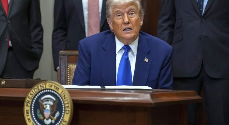 Trump amenaza con acciones legales ante críticas por aceptar avión de Qatar