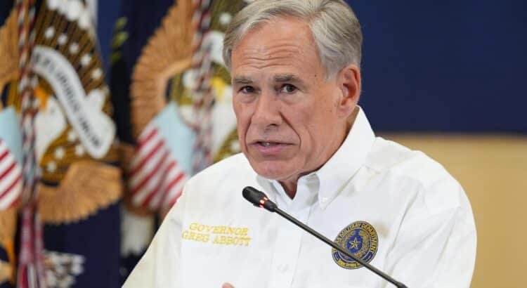 Texas intensifica su respuesta a tormentas mientras se prepara para posibles impactos tropicales a lo largo de la Costa del Golfo.