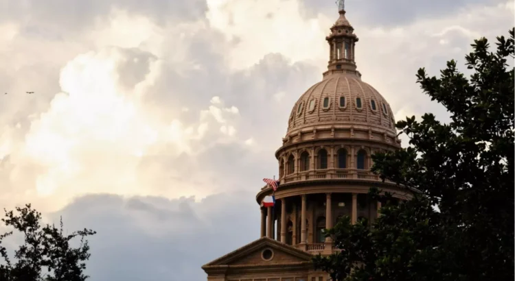 Más de 830 nuevas leyes de Texas entran en vigor el 1 de septiembre