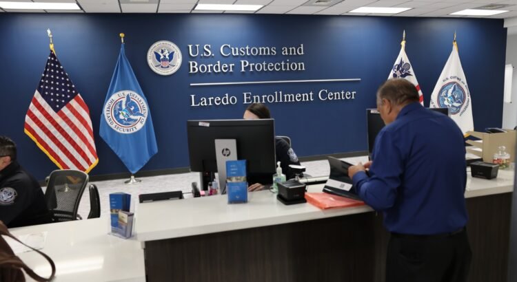 El puerto de entrada de Laredo anuncia la ampliación del horario de atención del Centro de Inscripción de SENTRI.